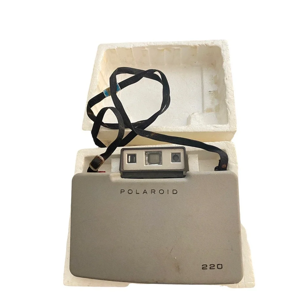 Vintage Polaroid Model‎ 220 Automatic Land Camera With box